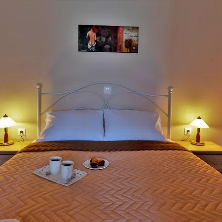 Aparthotel Govino Bay