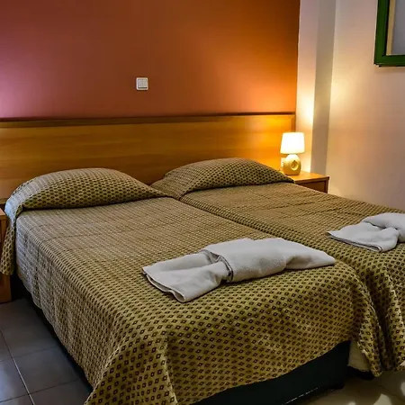 Aparthotel Govino Bay