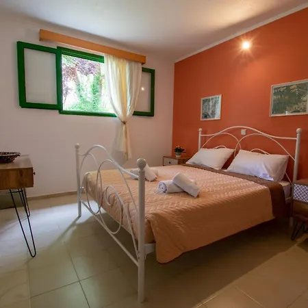 Govino Bay Hotel apartamentowy 4*