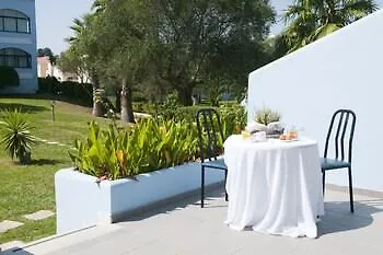 Govino Bay 4*