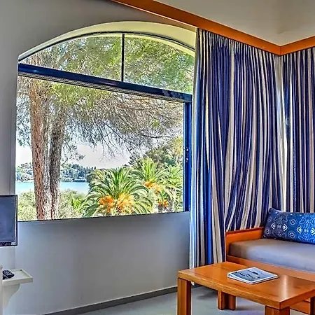 Govino Bay