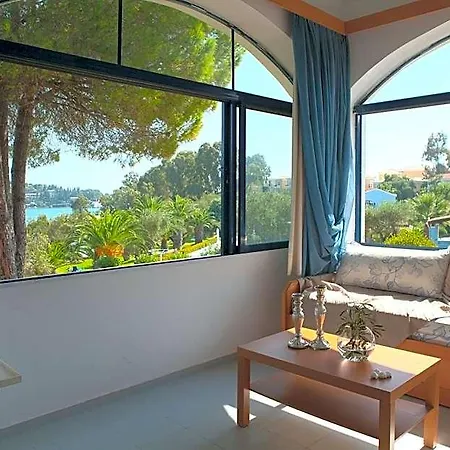 Lejlighedshotel Govino Bay