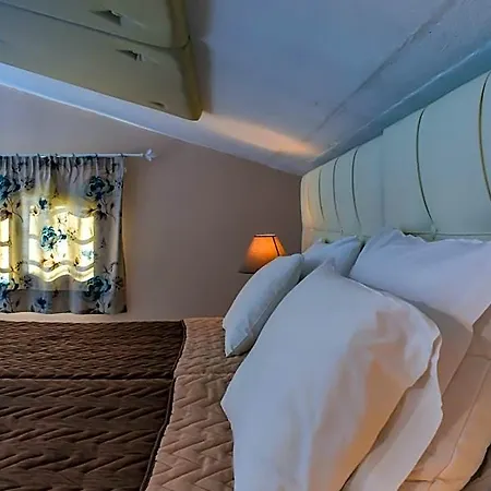 Aparthotel Govino Bay 4*