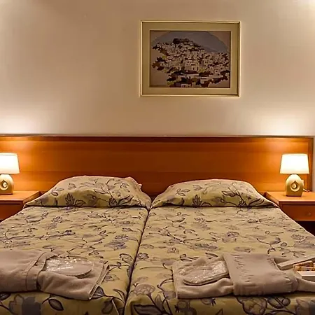 Govino Bay Aparthotel Gouvia