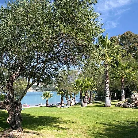 Govino Bay Aparthotel Gouvia