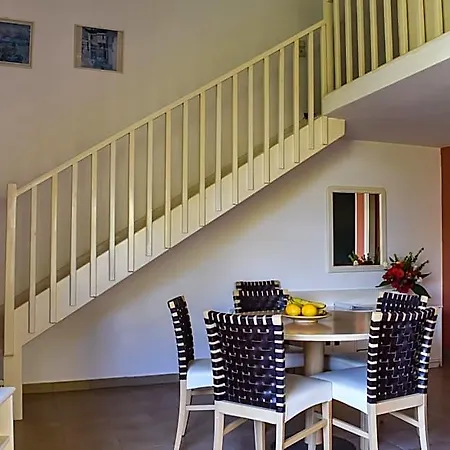 Aparthotel Govino Bay 4*