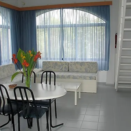 Govino Bay 4*