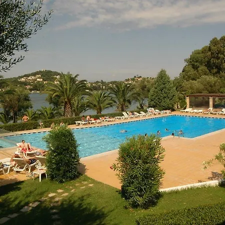 Govino Bay 4*
