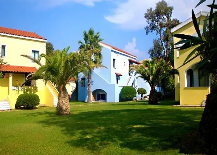 Aparthotel Govino Bay