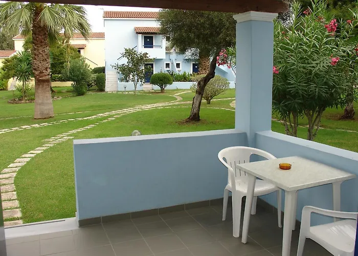 Aparthotel Govino Bay 4*