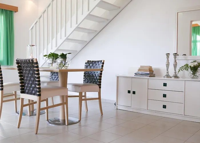 Govino Bay Aparthotel Gouvia