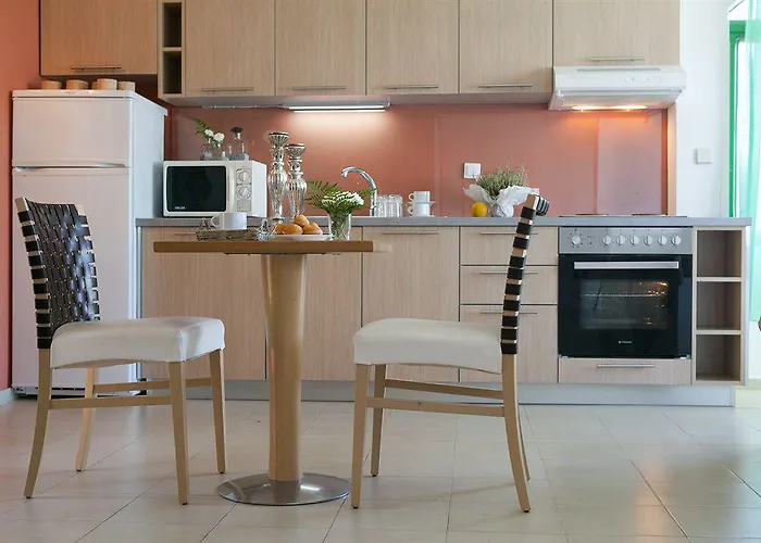 Govino Bay Aparthotel 4*