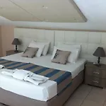 Govino Bay 4*
